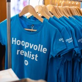 Hoopvolle realist T-shirts.jpg